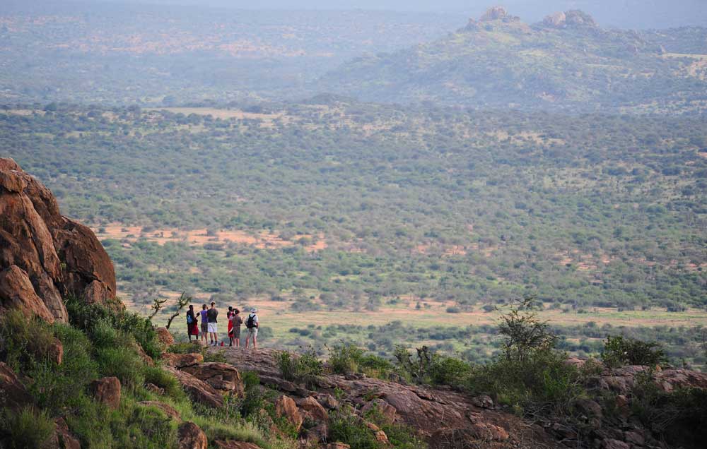 Walking safari Laikipia kopje